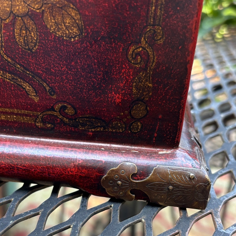 Vintage red lacquered wood Asian style jewelry box - Picture 5 of 17